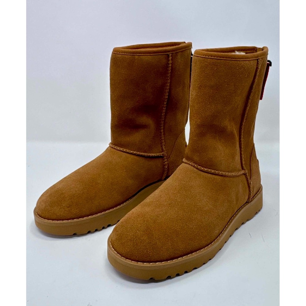 NEW UGG Classic Short Logo Zip Boots Womens 5 Chestnut Suede 1122672 Red Logo